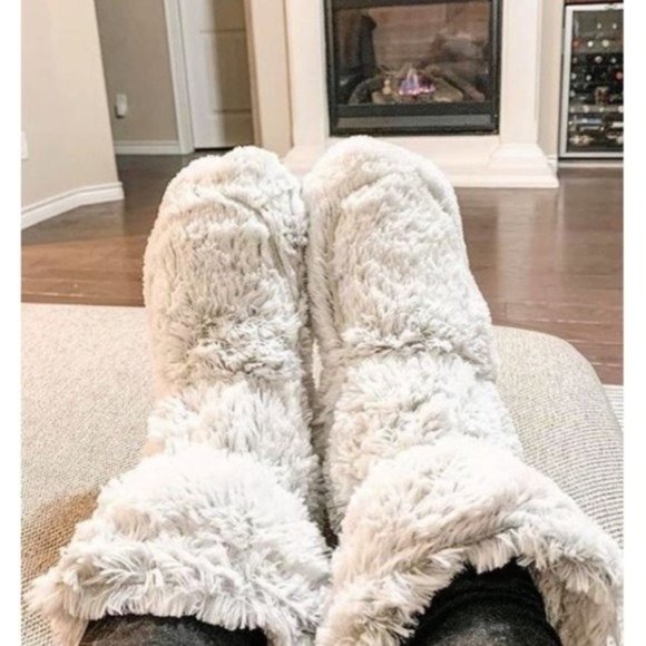 White cream warm cozy fuzzy booties ankle boots slippers slip on - Picture 8 of 8